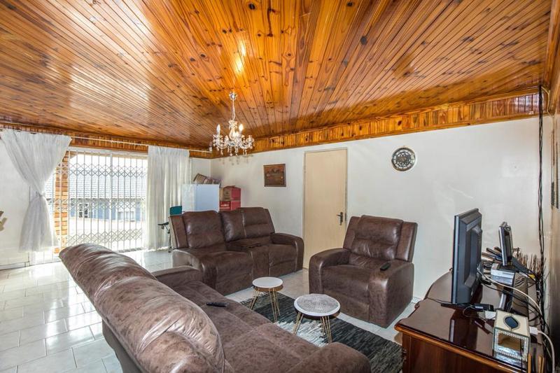 3 Bedroom Property for Sale in Lamontville KwaZulu-Natal