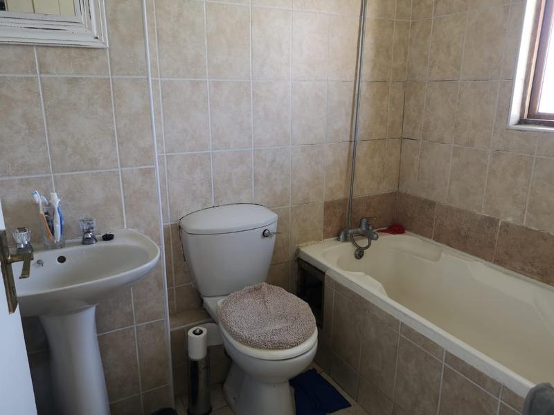 1 Bedroom Property for Sale in Bellair KwaZulu-Natal