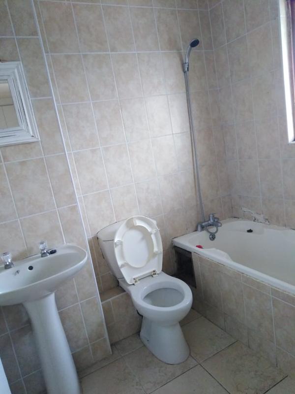 1 Bedroom Property for Sale in Bellair KwaZulu-Natal