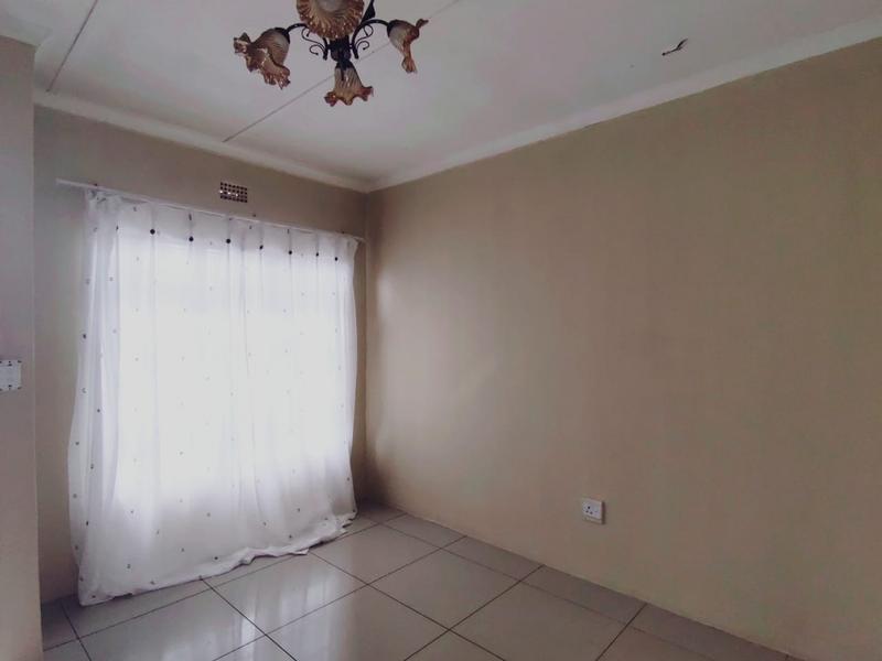 2 Bedroom Property for Sale in Umhlathuze KwaZulu-Natal