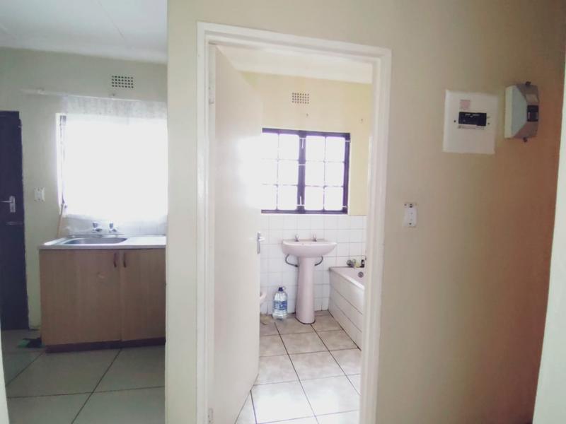 2 Bedroom Property for Sale in Umhlathuze KwaZulu-Natal