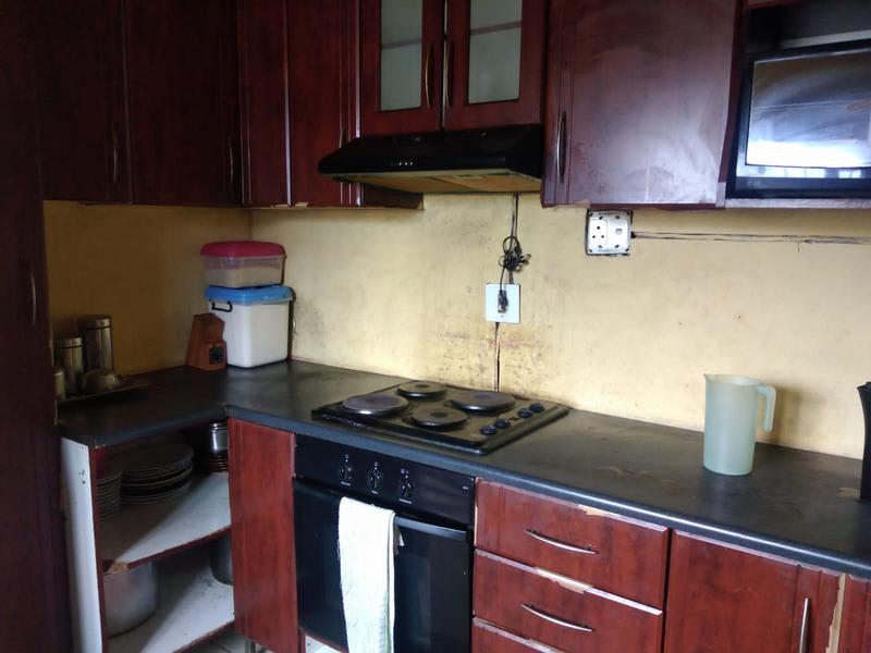 6 Bedroom Property for Sale in Kwandengezi KwaZulu-Natal