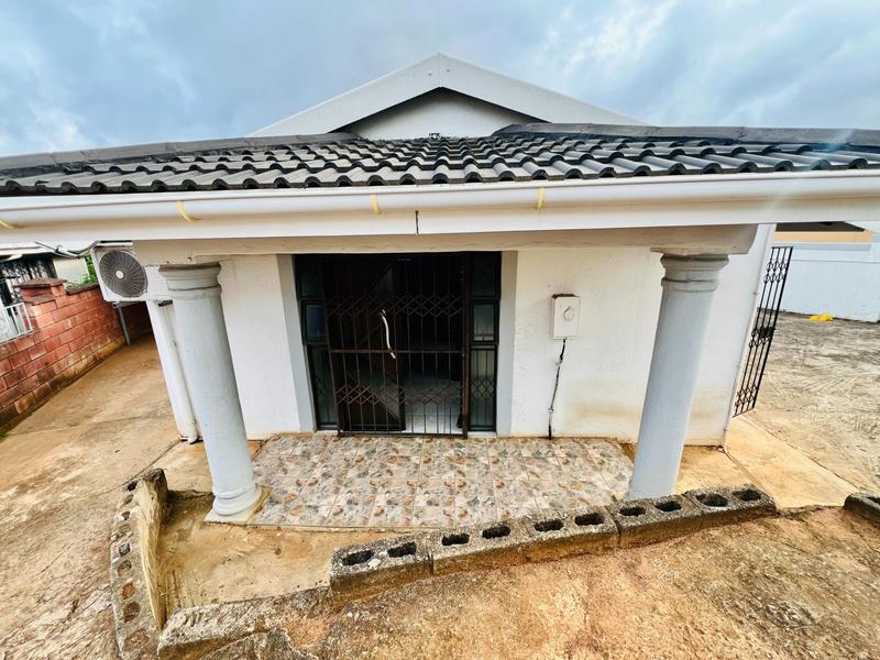 3 Bedroom Property for Sale in Kwamashu KwaZulu-Natal