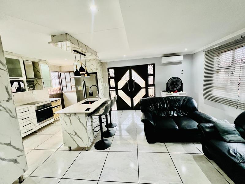 3 Bedroom Property for Sale in Kwamashu KwaZulu-Natal