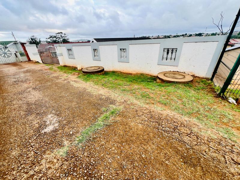 3 Bedroom Property for Sale in Kwamashu KwaZulu-Natal