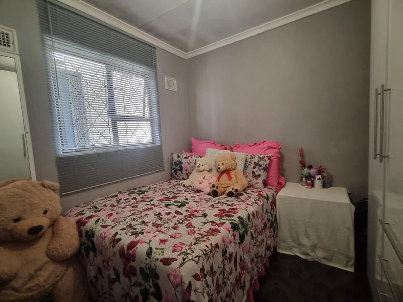 3 Bedroom Property for Sale in Umlazi KwaZulu-Natal