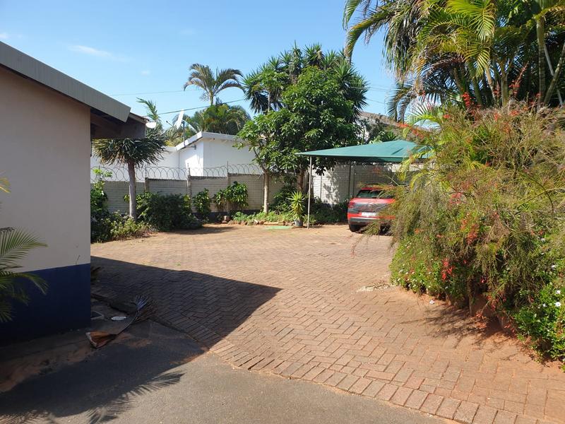 To Let 4 Bedroom Property for Rent in Durban North KwaZulu-Natal