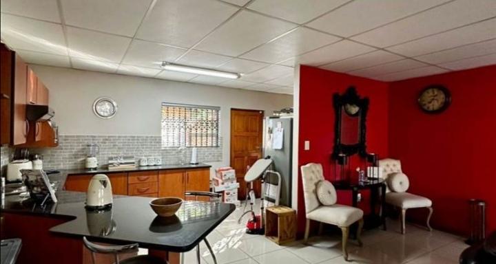 2 Bedroom Property for Sale in Arboretum KwaZulu-Natal