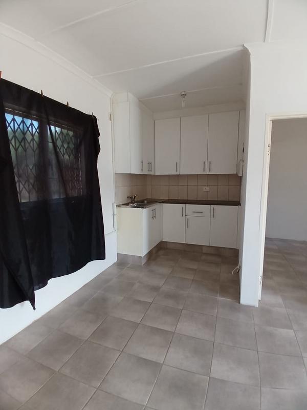 To Let 1 Bedroom Property for Rent in Newlands West KwaZulu-Natal