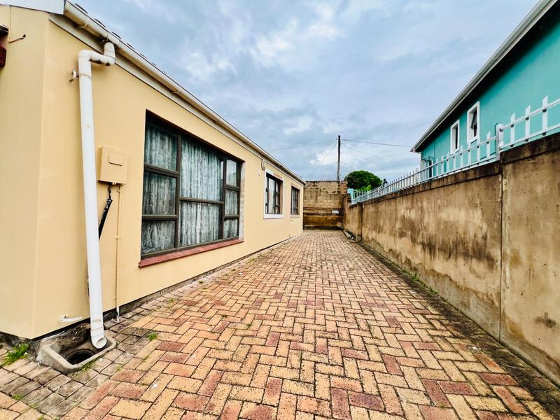 3 Bedroom Property for Sale in Newlands East KwaZulu-Natal