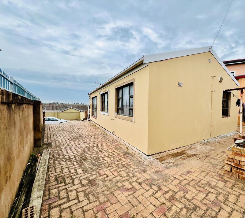 3 Bedroom Property for Sale in Newlands East KwaZulu-Natal