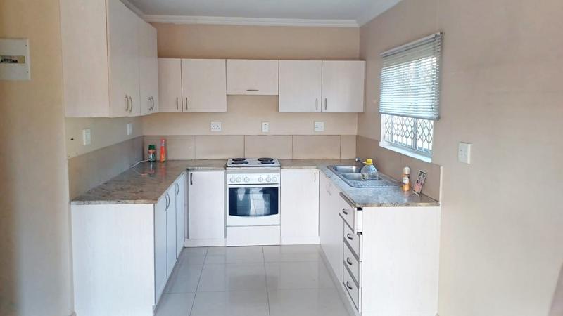 To Let 2 Bedroom Property for Rent in Malvern KwaZulu-Natal