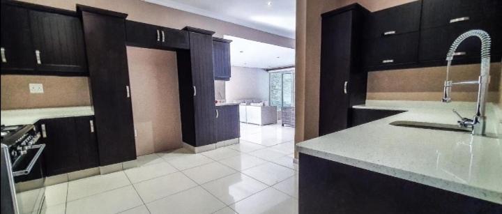 4 Bedroom Property for Sale in Birdswood KwaZulu-Natal