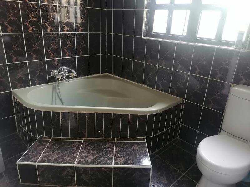 To Let 1 Bedroom Property for Rent in Somerset Park KwaZulu-Natal