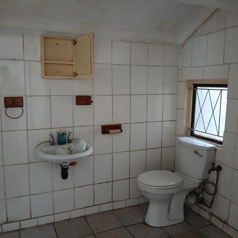 To Let 1 Bedroom Property for Rent in Montclair KwaZulu-Natal