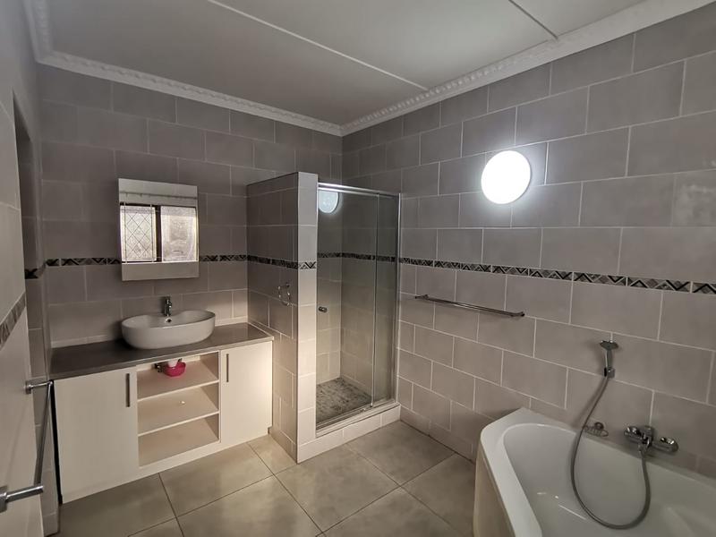 To Let 4 Bedroom Property for Rent in Empangeni Central KwaZulu-Natal