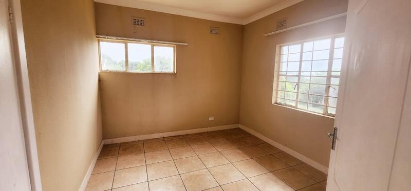 To Let 2 Bedroom Property for Rent in St Michaels On Sea KwaZulu-Natal