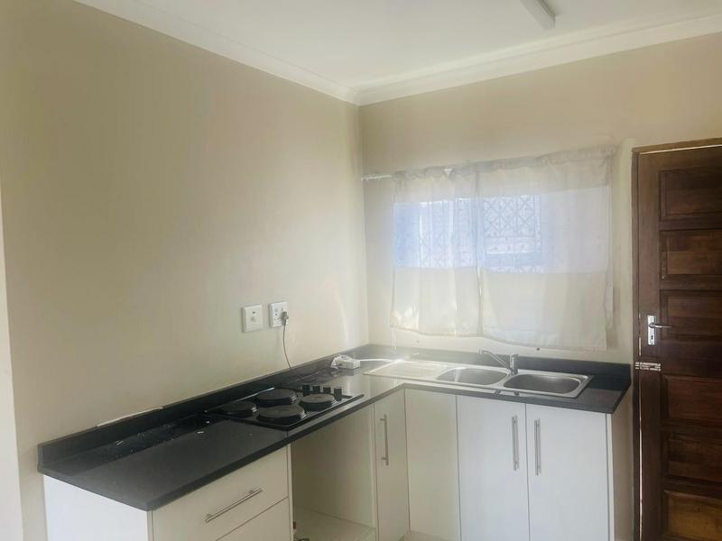 2 Bedroom Property for Sale in Illovo KwaZulu-Natal