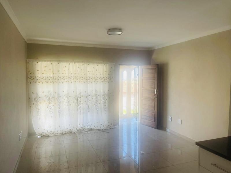 2 Bedroom Property for Sale in Illovo KwaZulu-Natal