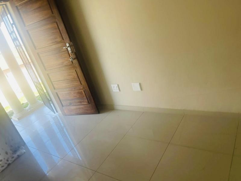 2 Bedroom Property for Sale in Illovo KwaZulu-Natal