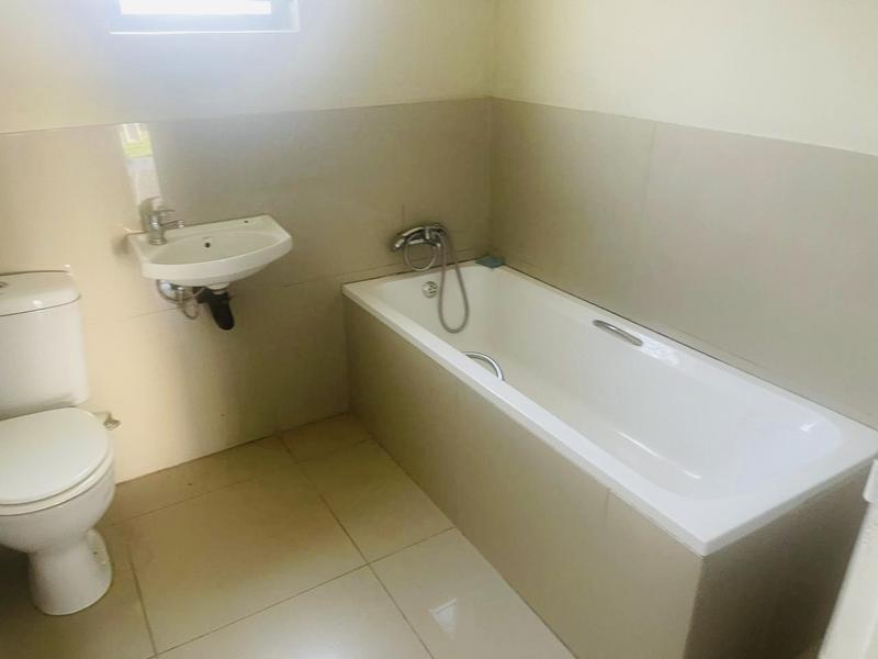 2 Bedroom Property for Sale in Illovo KwaZulu-Natal