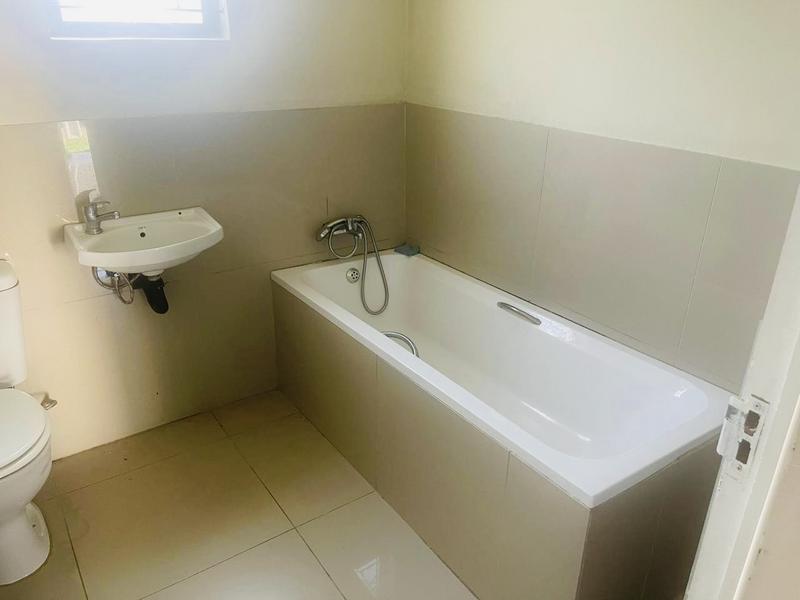 2 Bedroom Property for Sale in Illovo KwaZulu-Natal