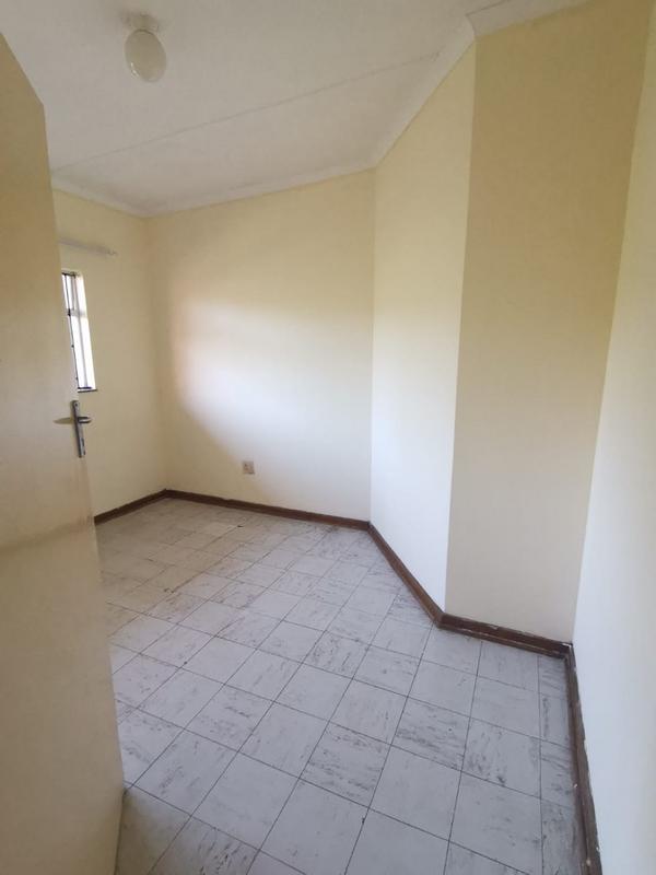 2 Bedroom Property for Sale in Empangeni Central KwaZulu-Natal