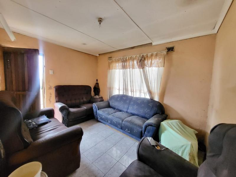 2 Bedroom Property for Sale in Lower Illovo KwaZulu-Natal