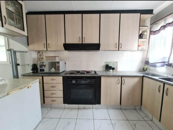 To Let 3 Bedroom Property for Rent in Newlands East KwaZulu-Natal