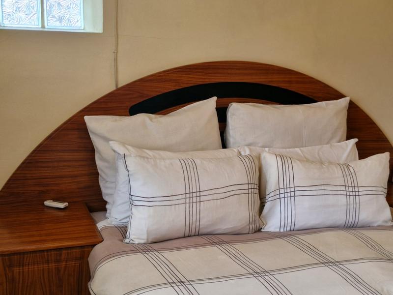 6 Bedroom Property for Sale in Burlington Heights KwaZulu-Natal