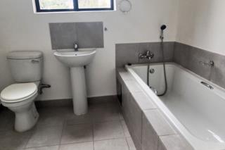 To Let 2 Bedroom Property for Rent in Amanzimtoti KwaZulu-Natal