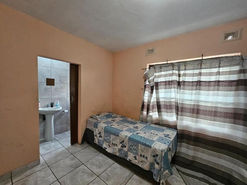 To Let 3 Bedroom Property for Rent in Lotusville KwaZulu-Natal