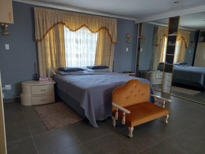 6 Bedroom Property for Sale in Hillary KwaZulu-Natal