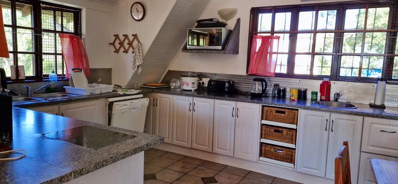 5 Bedroom Property for Sale in Trafalgar KwaZulu-Natal