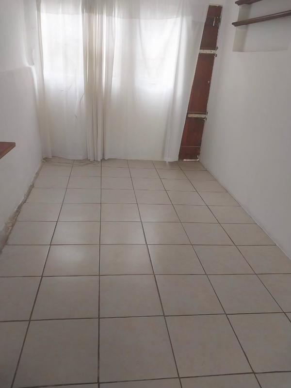 To Let 1 Bedroom Property for Rent in Bluff KwaZulu-Natal