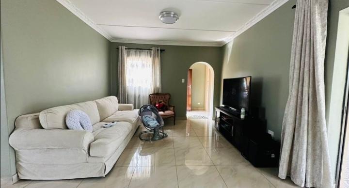 4 Bedroom Property for Sale in Veld En Vlei KwaZulu-Natal