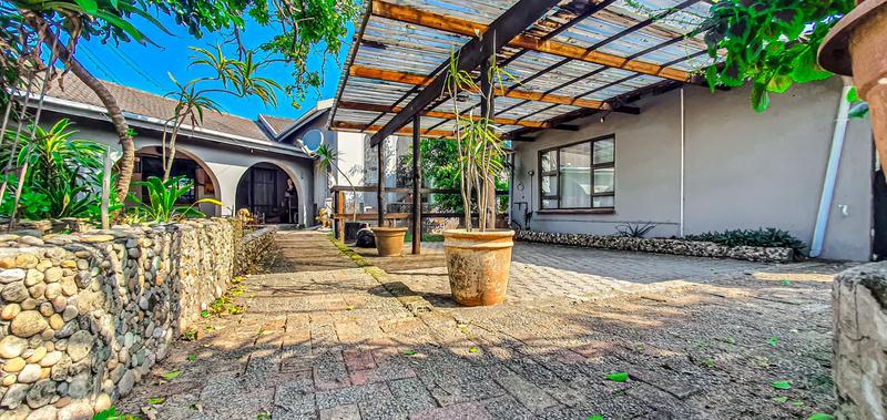 8 Bedroom Property for Sale in Meer En See KwaZulu-Natal