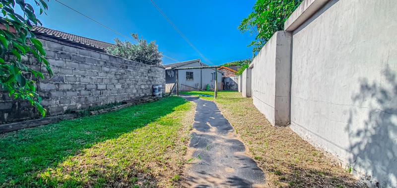 8 Bedroom Property for Sale in Meer En See KwaZulu-Natal