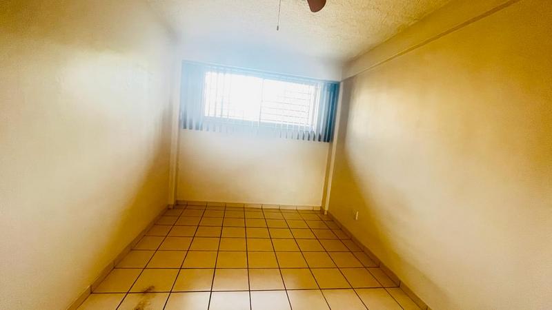 2 Bedroom Property for Sale in Amanzimtoti KwaZulu-Natal