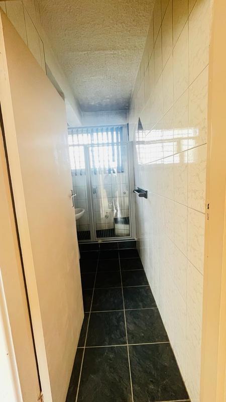 2 Bedroom Property for Sale in Amanzimtoti KwaZulu-Natal