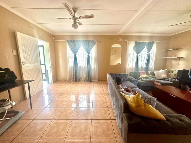 3 Bedroom Property for Sale in Montclair KwaZulu-Natal