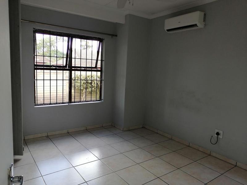 To Let 2 Bedroom Property for Rent in Birdswood KwaZulu-Natal