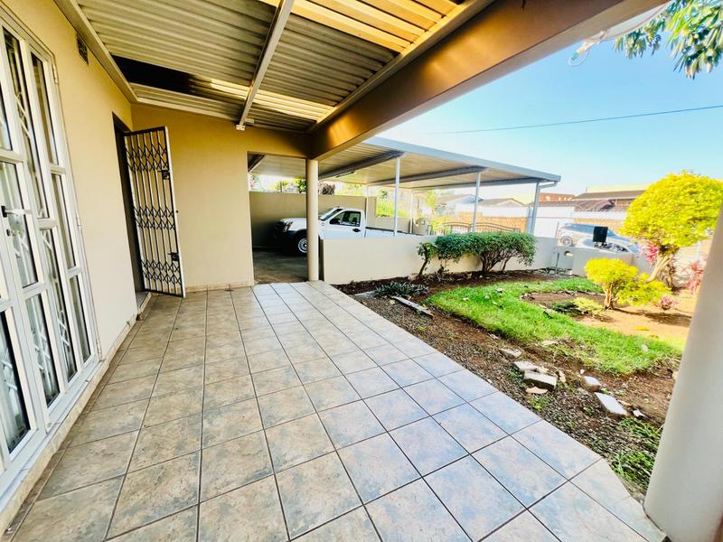 4 Bedroom Property for Sale in Castle Hill KwaZulu-Natal