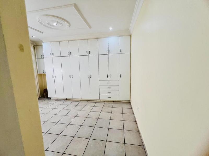 4 Bedroom Property for Sale in Castle Hill KwaZulu-Natal