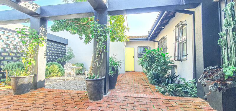 4 Bedroom Property for Sale in Meer En See KwaZulu-Natal