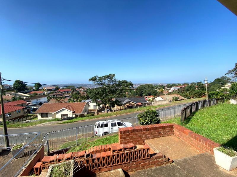 4 Bedroom Property for Sale in Montclair KwaZulu-Natal