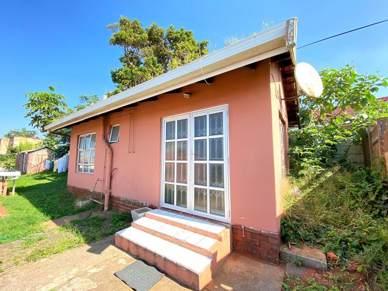 4 Bedroom Property for Sale in Montclair KwaZulu-Natal