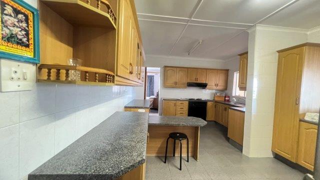 4 Bedroom Property for Sale in Kharwastan KwaZulu-Natal