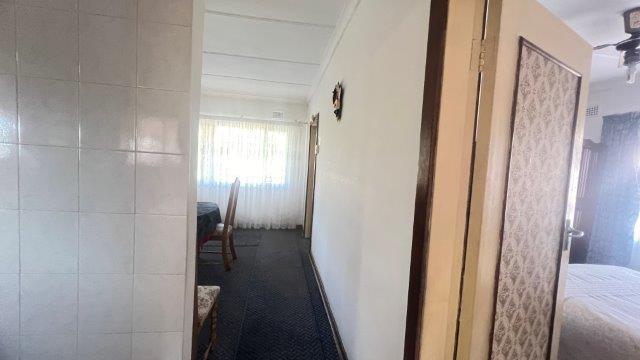 4 Bedroom Property for Sale in Kharwastan KwaZulu-Natal