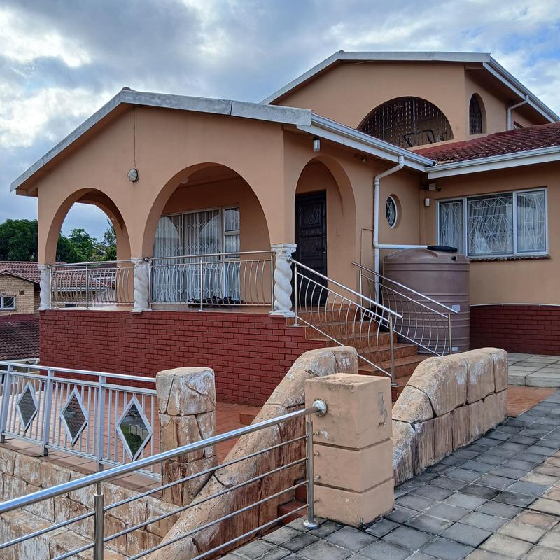 4 Bedroom Property for Sale in Silverglen KwaZulu-Natal